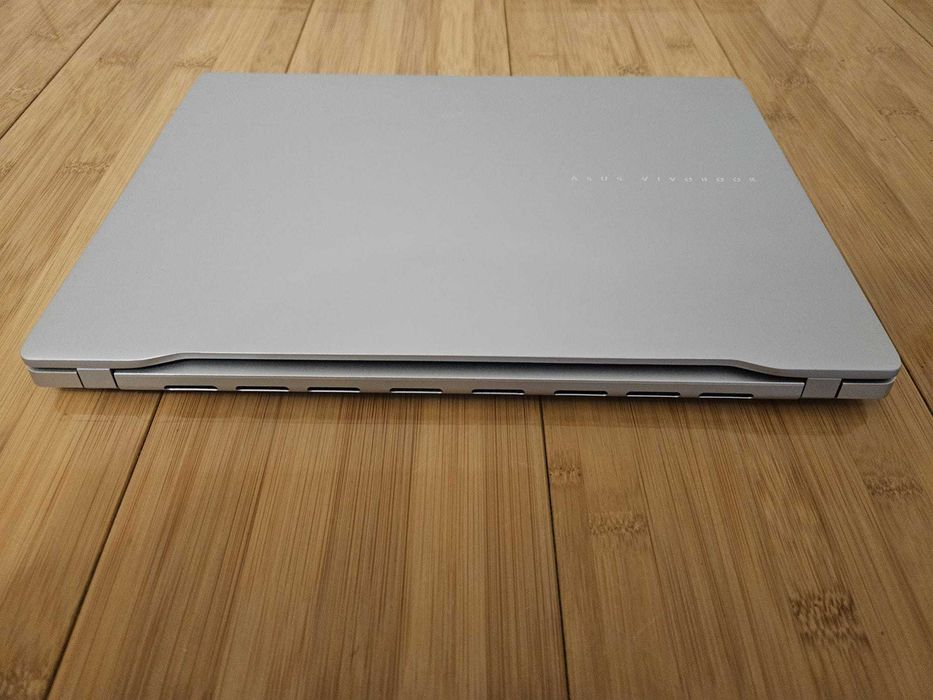 Laptop Asus Vivobook S14 OLED Lumina AMD Ryzen AI 9 HX 370