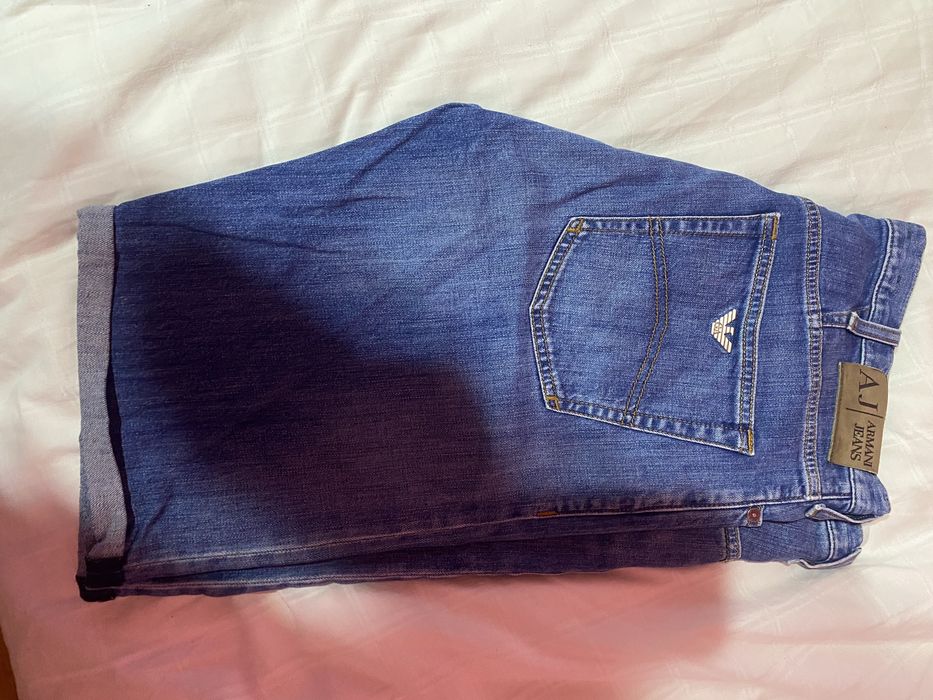 Blugi Giorgio Armani scurti