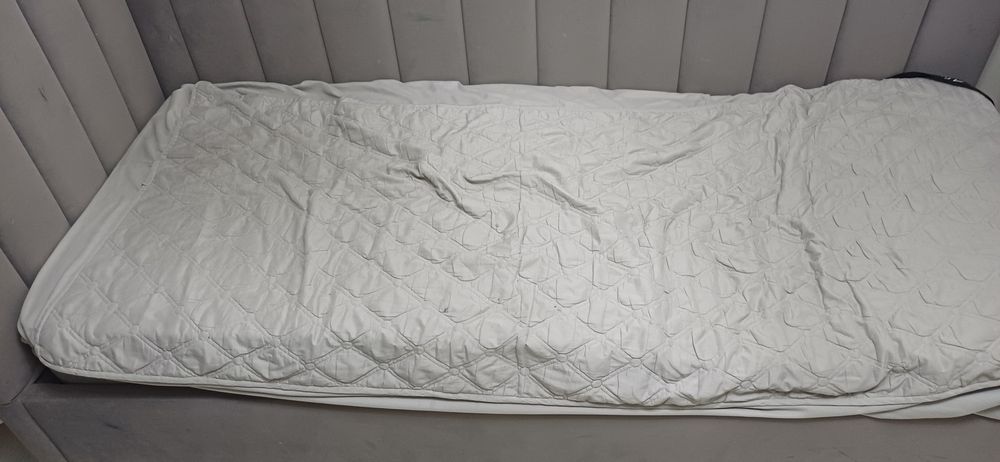 Отдам даром односпальнюю кровать с матрасом