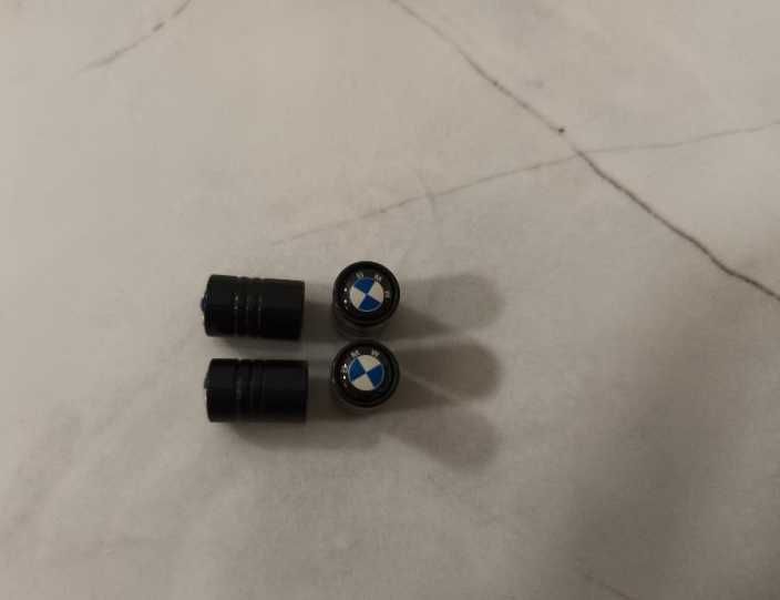 Капачки за винтили 4бр с лого