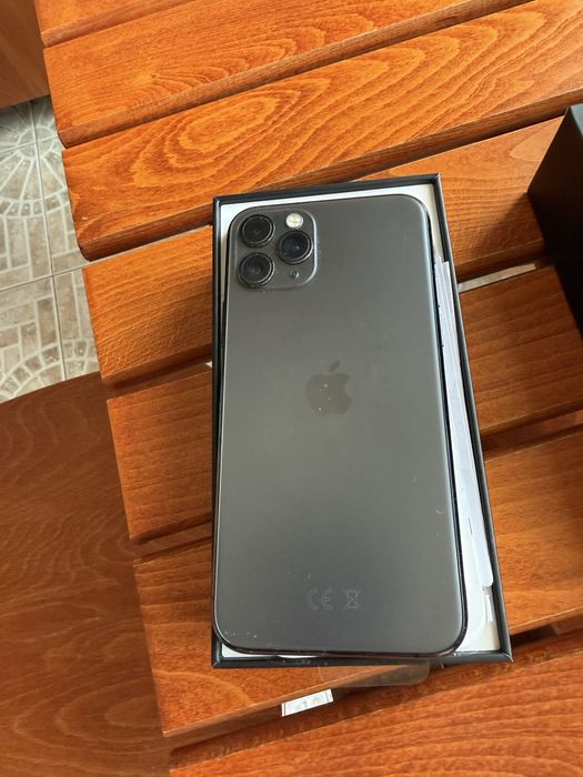 Продавам iPhone 11 pro