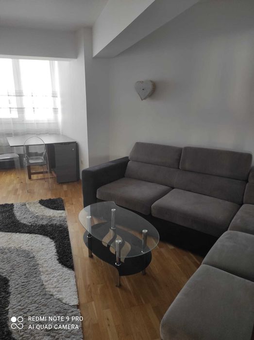 Închiriez apartament 3 camere