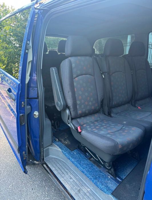 Mercedes Benz Vito 115 , 8+1 locuri.