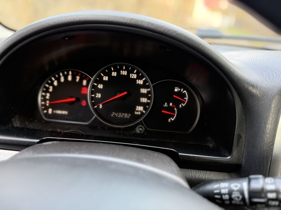 Suzuki Grand Vitara 2.0 benzina 2005