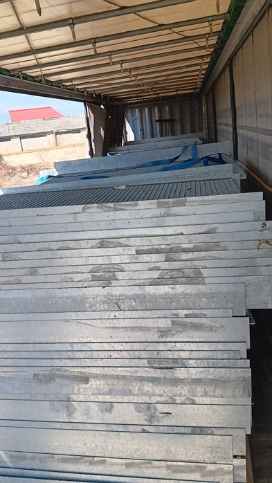 Grilaje de orice dimensiune dorește clientul se poate trimite în orice