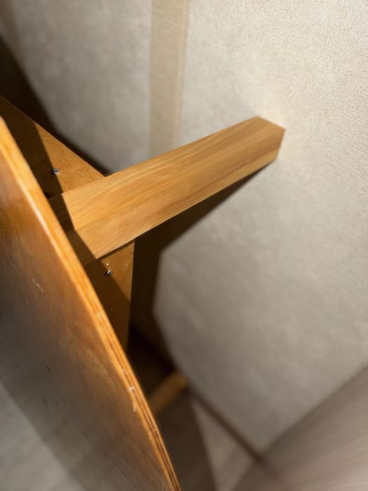 Круглный стол новый