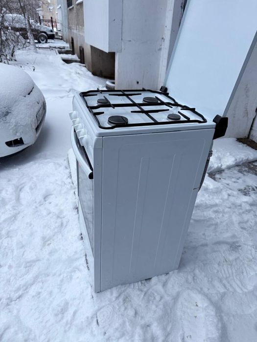 Продам газовую плиту