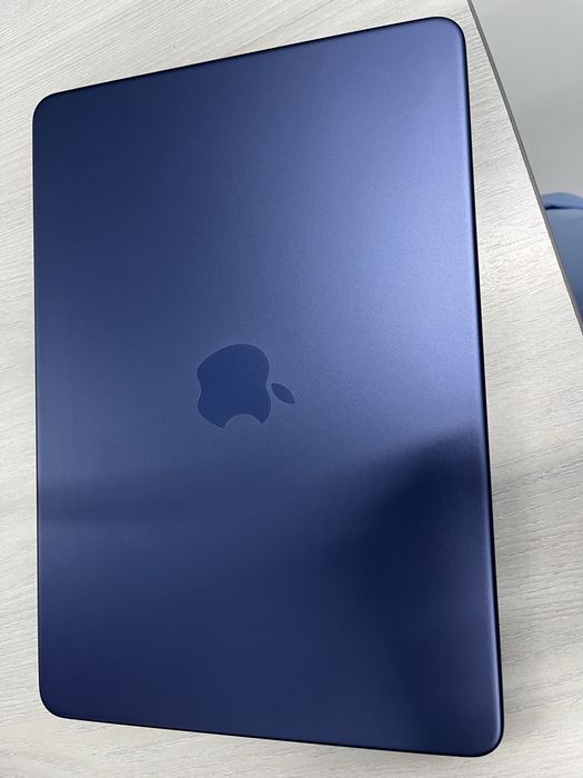 Apple MacBook Neo 13 2026/8Gb/SSD256Gb