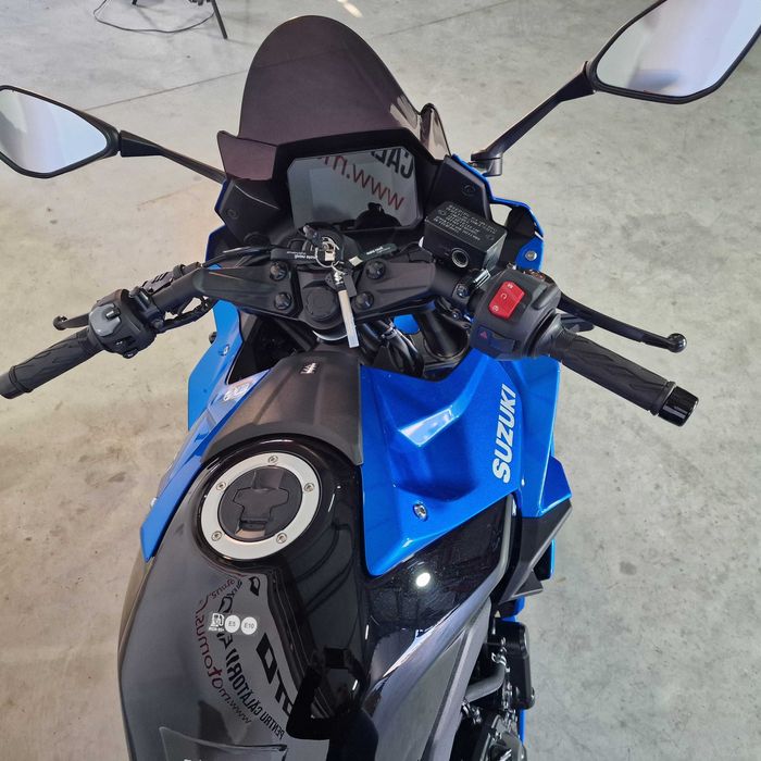 Motocicleta Suzuki GSX-8R ABS | S01555 | motomus.ro
