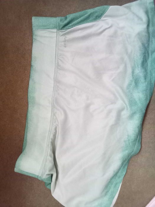 Къси панталонки за слаби дами