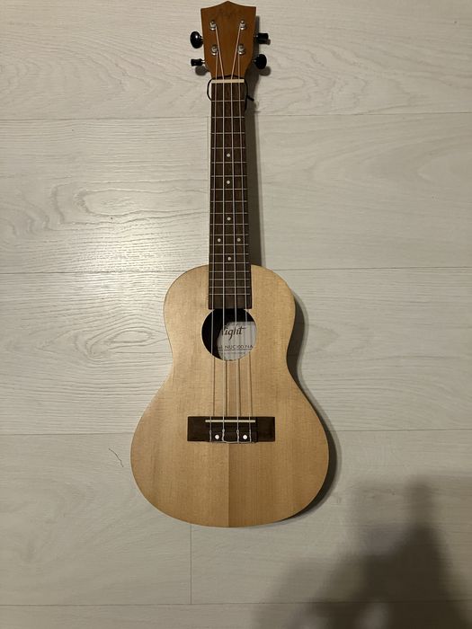 Укулеле Flight  NUC100