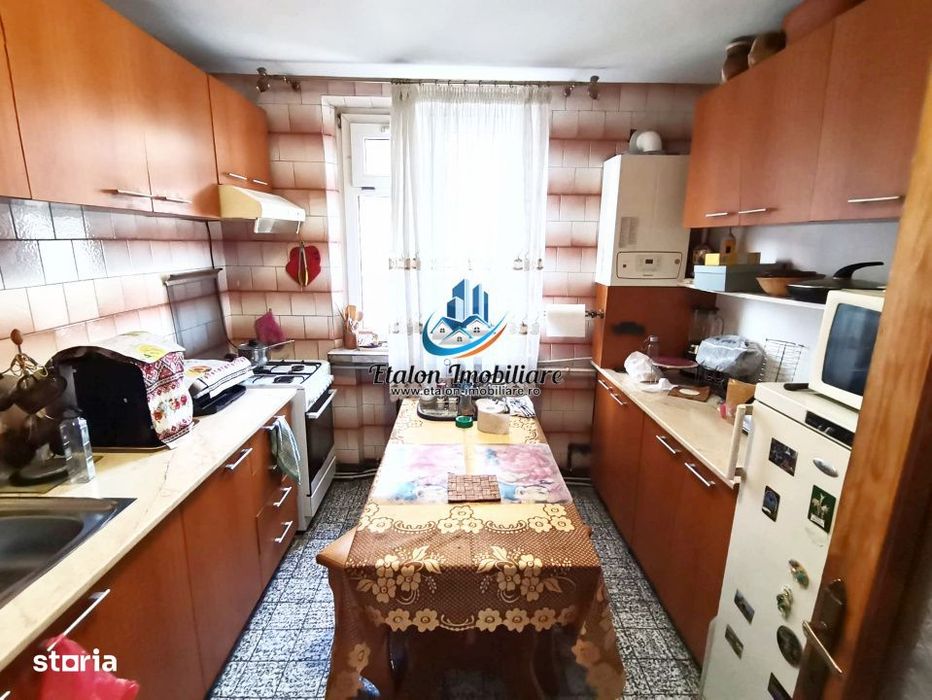 Apartament 3 camere decomandat, Calea Romanului Darmanesti — fotografia 1