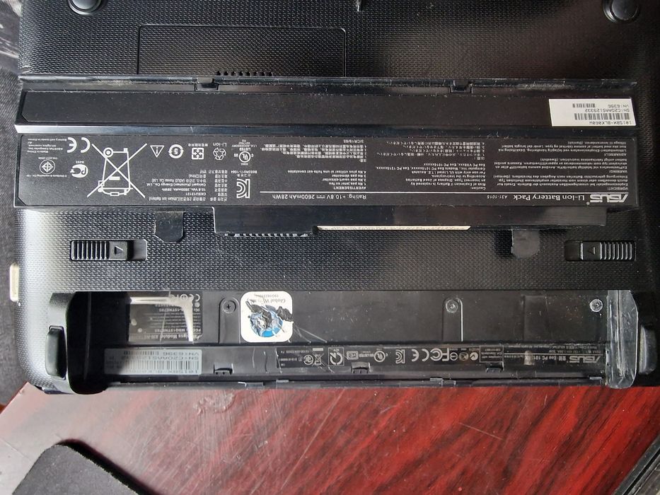 Pentru piese Laptop Asus Eee 1015bx
