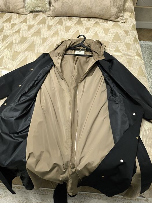 Продам плащ оригинал.