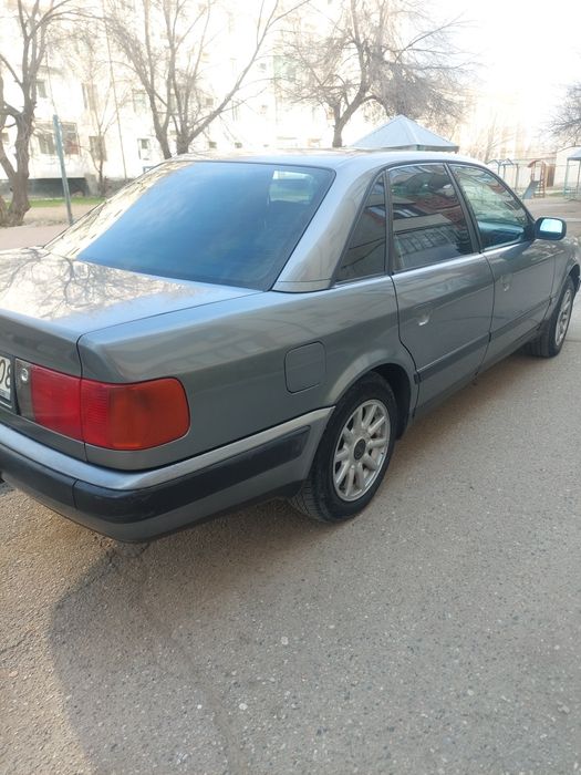 Срочно продам ауди с4