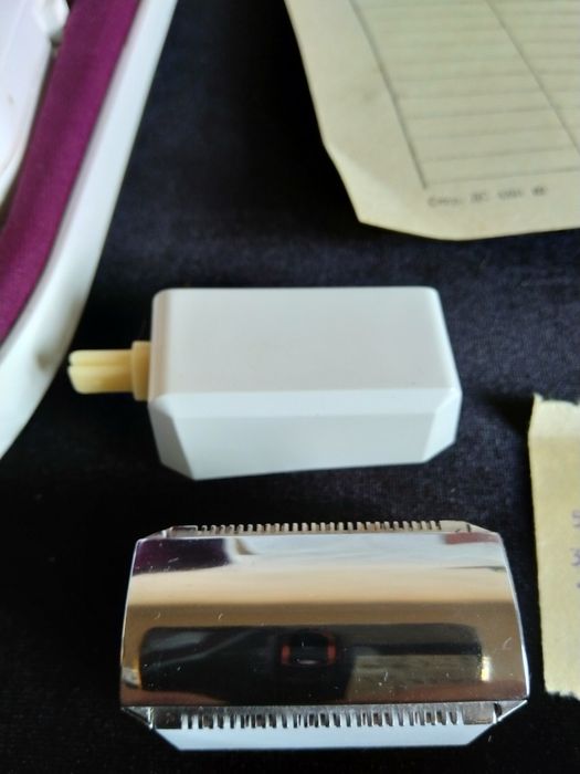 Руски електрически масажор и машинка за бръснене от 1988 г.