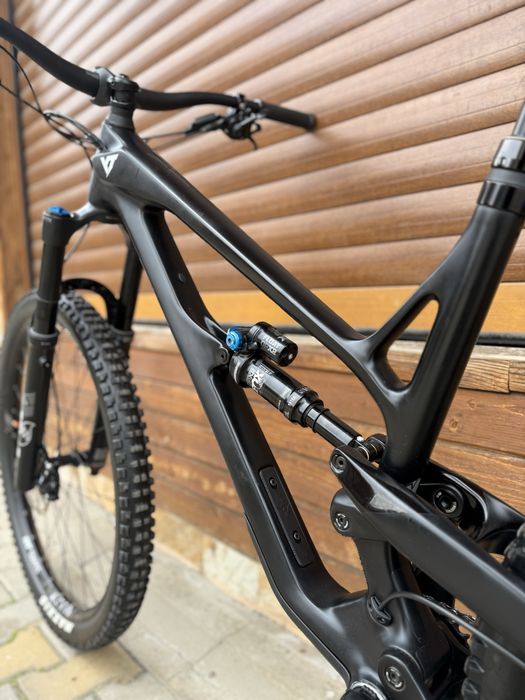 2023 YT Jeffsy Core 3 CF - карбонов АМ байк