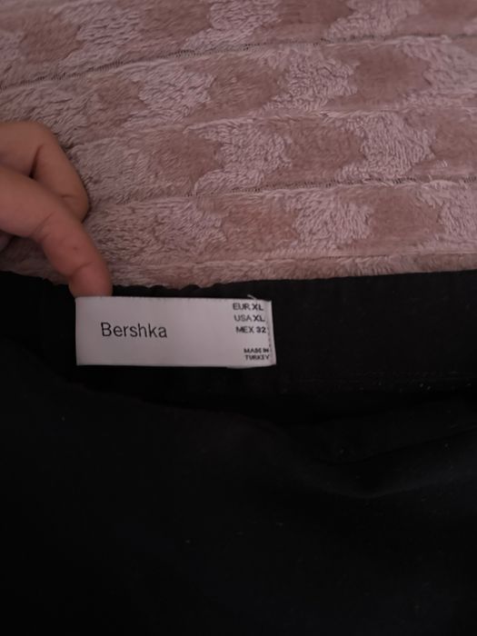 Къси панталонки на Bershka
