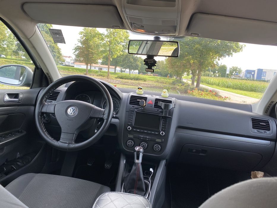 VW Jetta 1.6 FSI neg.