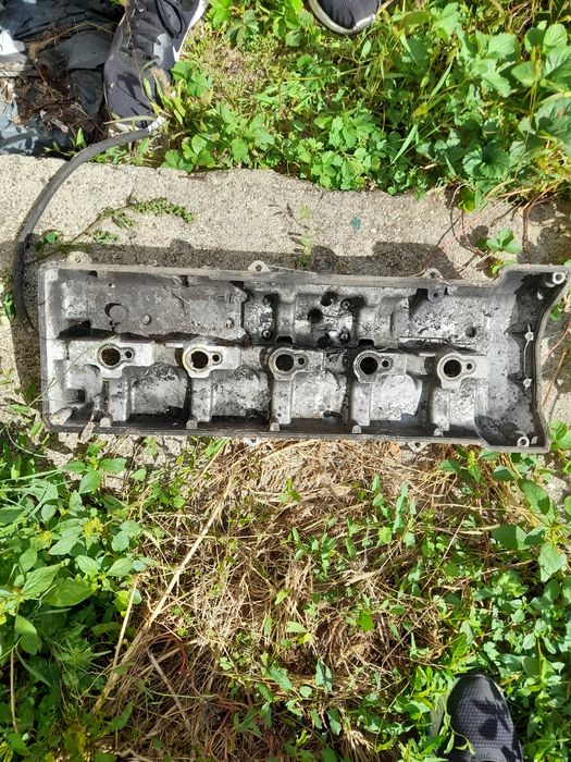 Капак  клапани за Гранд Чероки 2.7 CRD