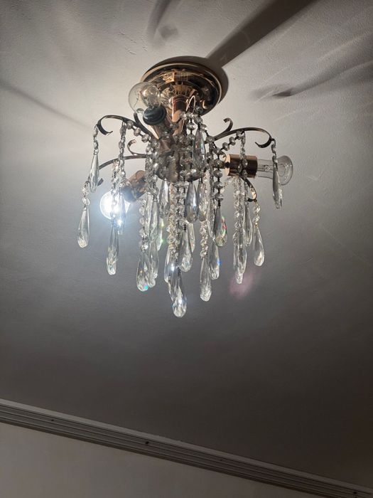 Люстры для зала и спальный