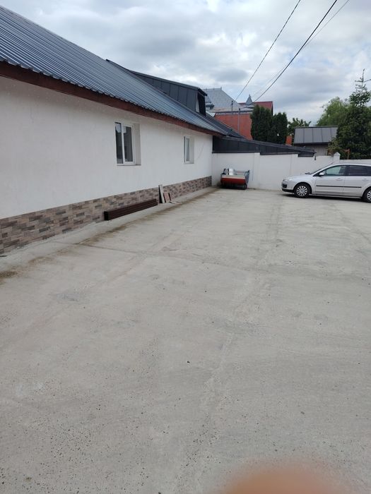Închiriez hala 110 m2
