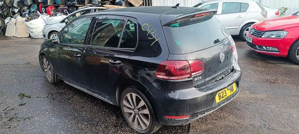 Dezmembrari / Dezmembrez VW Golf GTD 2.0 CBBB cutie viteze cutie viteze manuală KXZ cod culoare LC9X