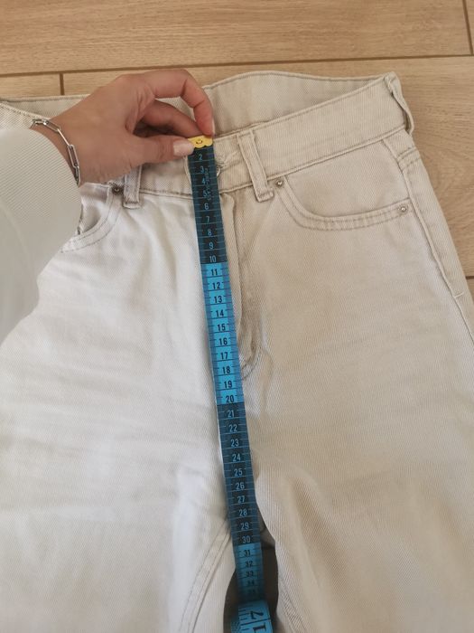 Дамски дънки с висока талия – уникален двуцветен модел!