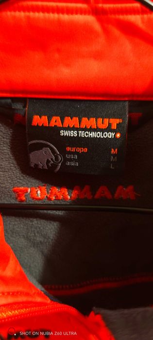 Vând Geaca mammut M