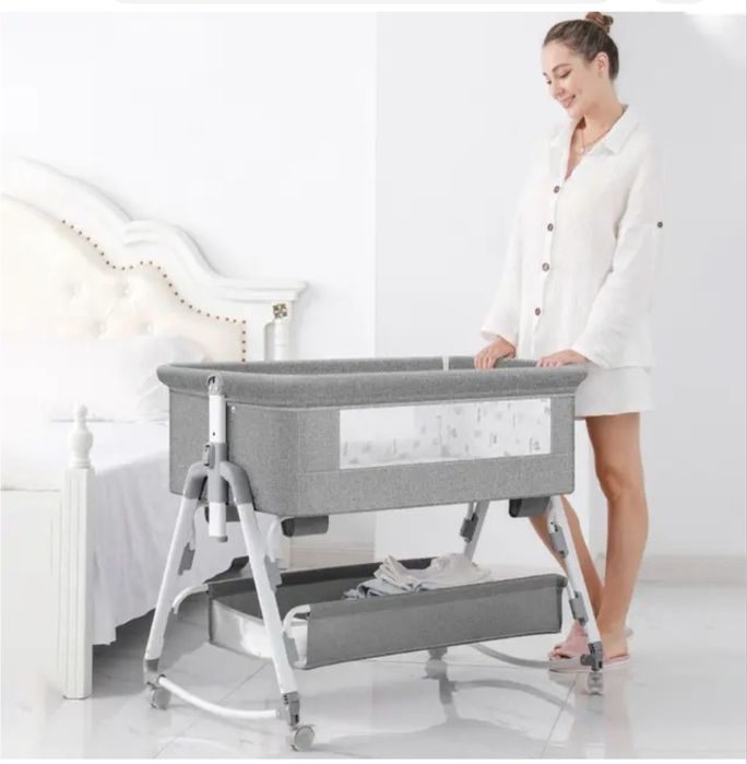 Детский стульчик для кормления и коляска