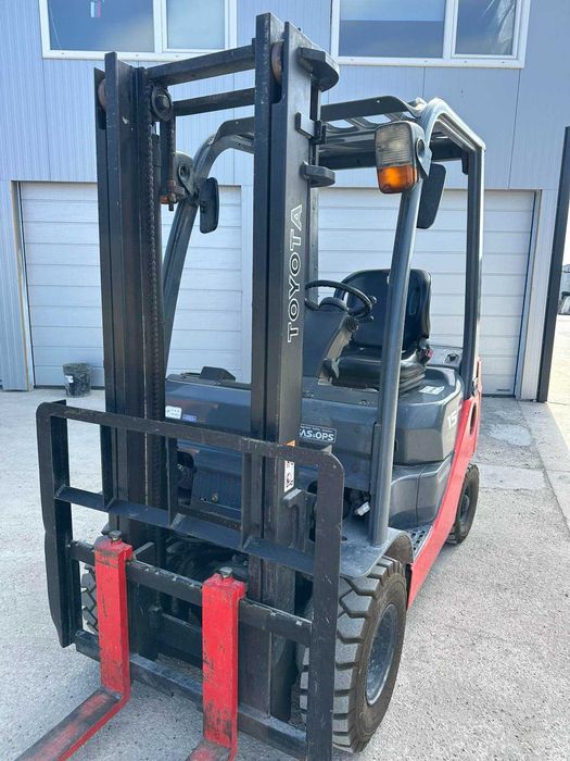 Мотокар TOYOTA - бензин - 2017