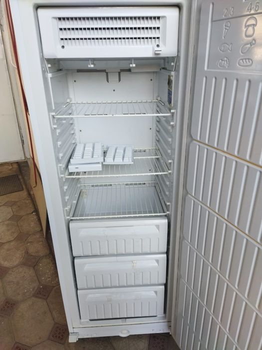 Морозильник indesit