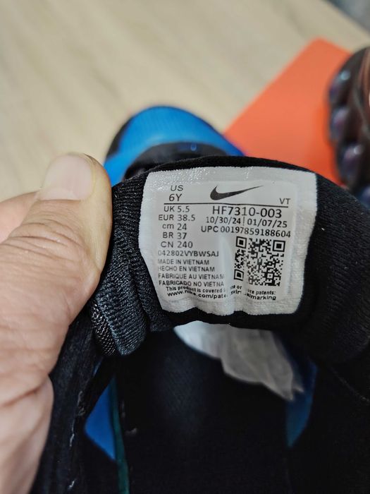 Оригинални маратонки NIKE номер 38.5