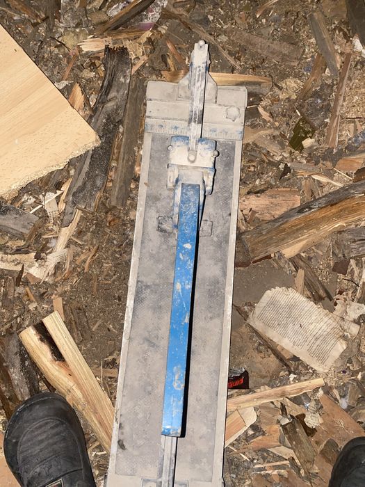 Продам болгарку 180 и плиткарез 600