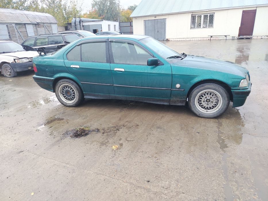 Продам  BMW 325 в нормальном состоянии