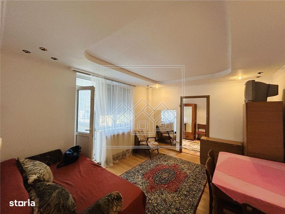 Ap cu 2 camere, balcon - Zona Cedonia