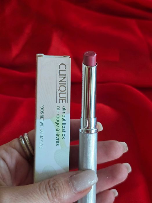 Nars , Dior Addict, Chanel,La Mer , Clinique ,Mario,Charlotte Tilbury