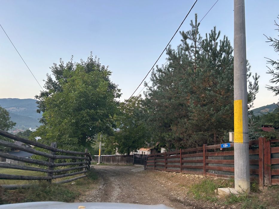 Vand teren intravilan/loc de casa