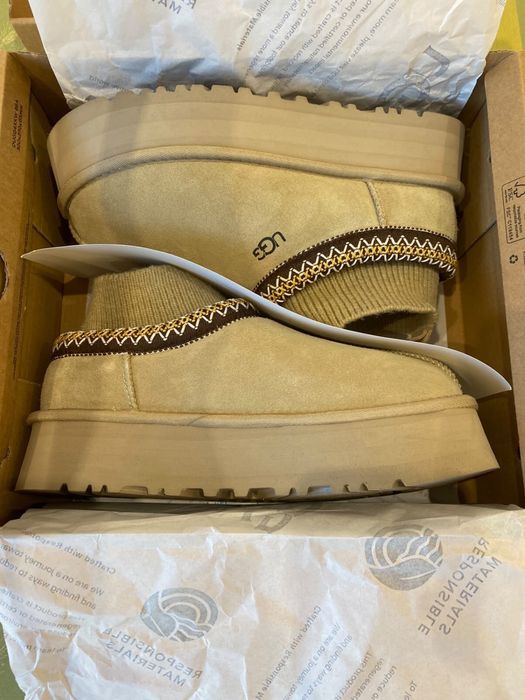 Продам новые женские UGG