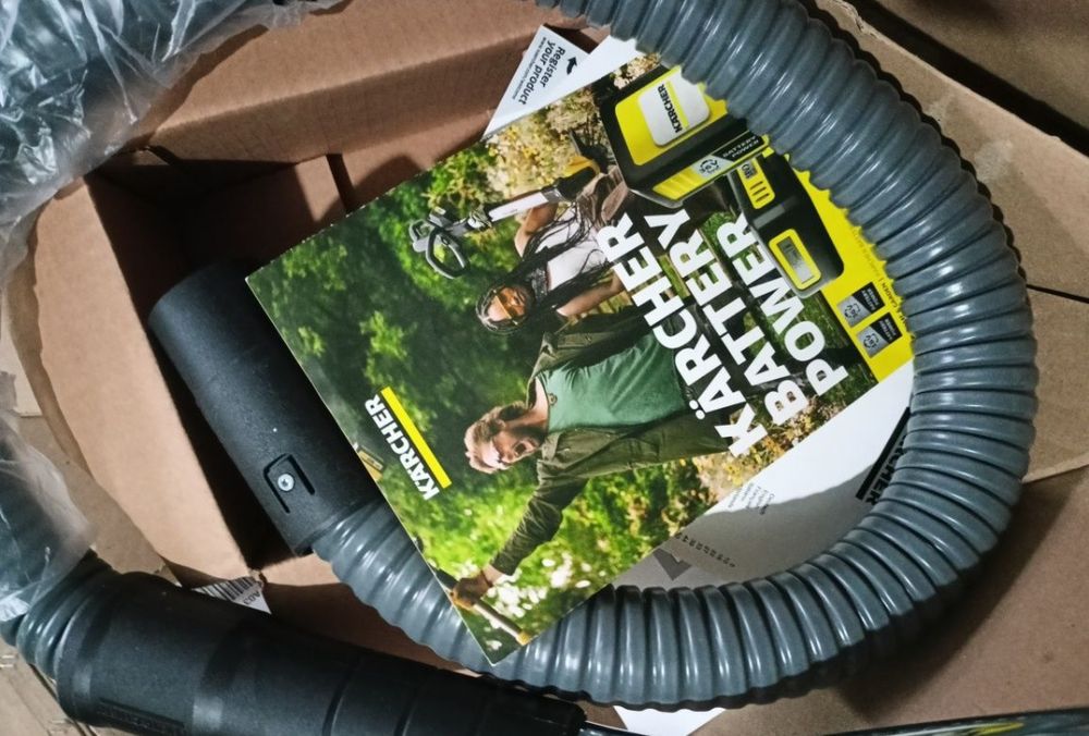 Aspirator uscat pentru cenusa Karcher cu acumulator AD 2