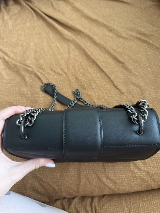 Geanta Pinko, nu e originala