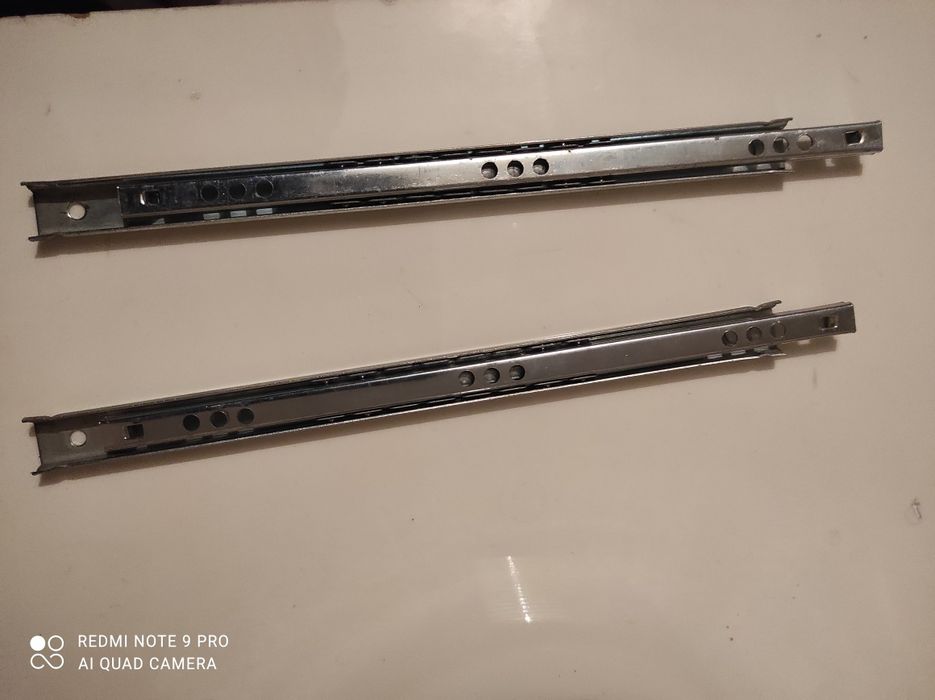 Крепления для зеркала.