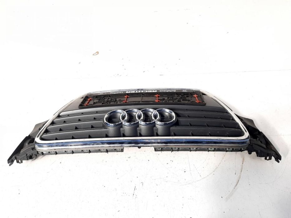 Grila bara fata centrala cu sigla, cod 8K0853651, Audi A4 Avant (8K5, B8)