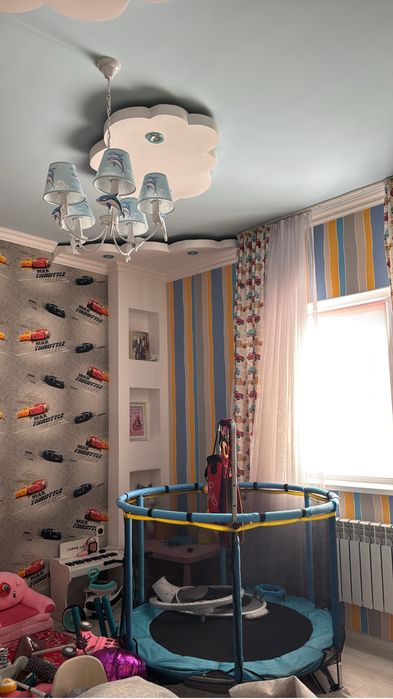 Детский люстра мен штор сатылады