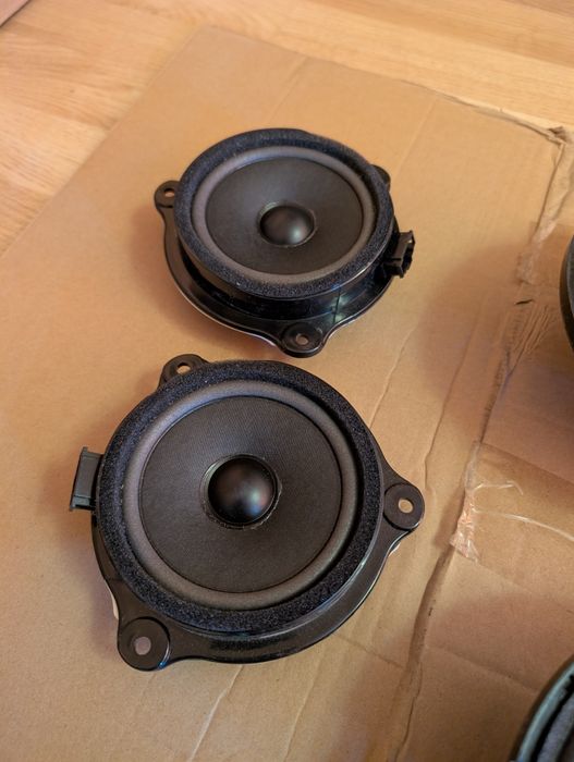 Boxa/difuzor usa fata-spate Audi A6 C6/4F