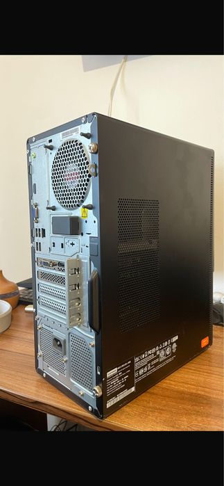 Vând Lenovo LOQ Tower 17IRR9 Gaming PC