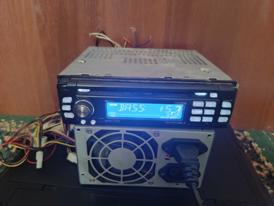 Магнитола Clarion 4х50 рабочая