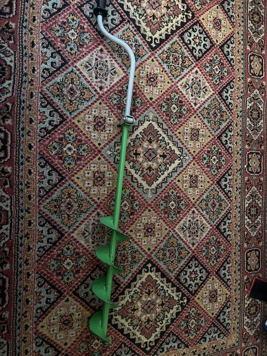 Продам Ледобур для рыбалки 130L