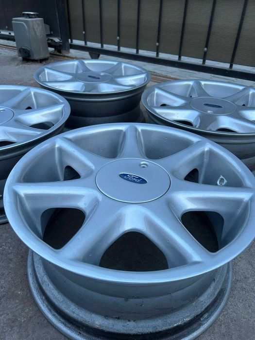 Jante Ford RS 7-Spoke R17 4x108
