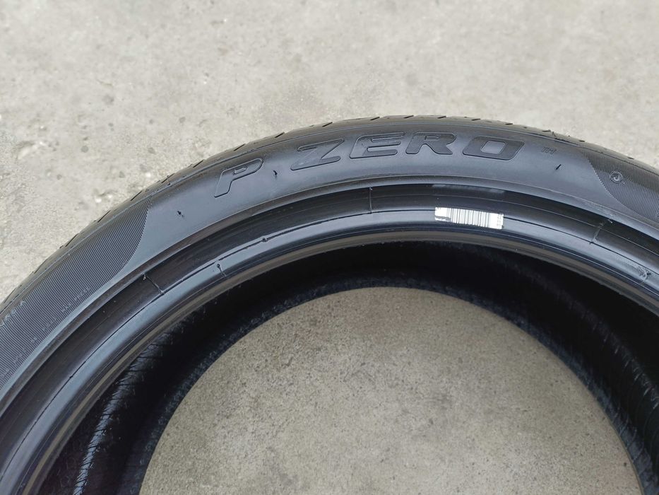 O anvelopa noua de vara 245 40 19 pirelli p zero